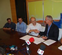 La empresa Kinetic Performance firma un convenio para la profesionalización de los servicios a deportistas en Villena